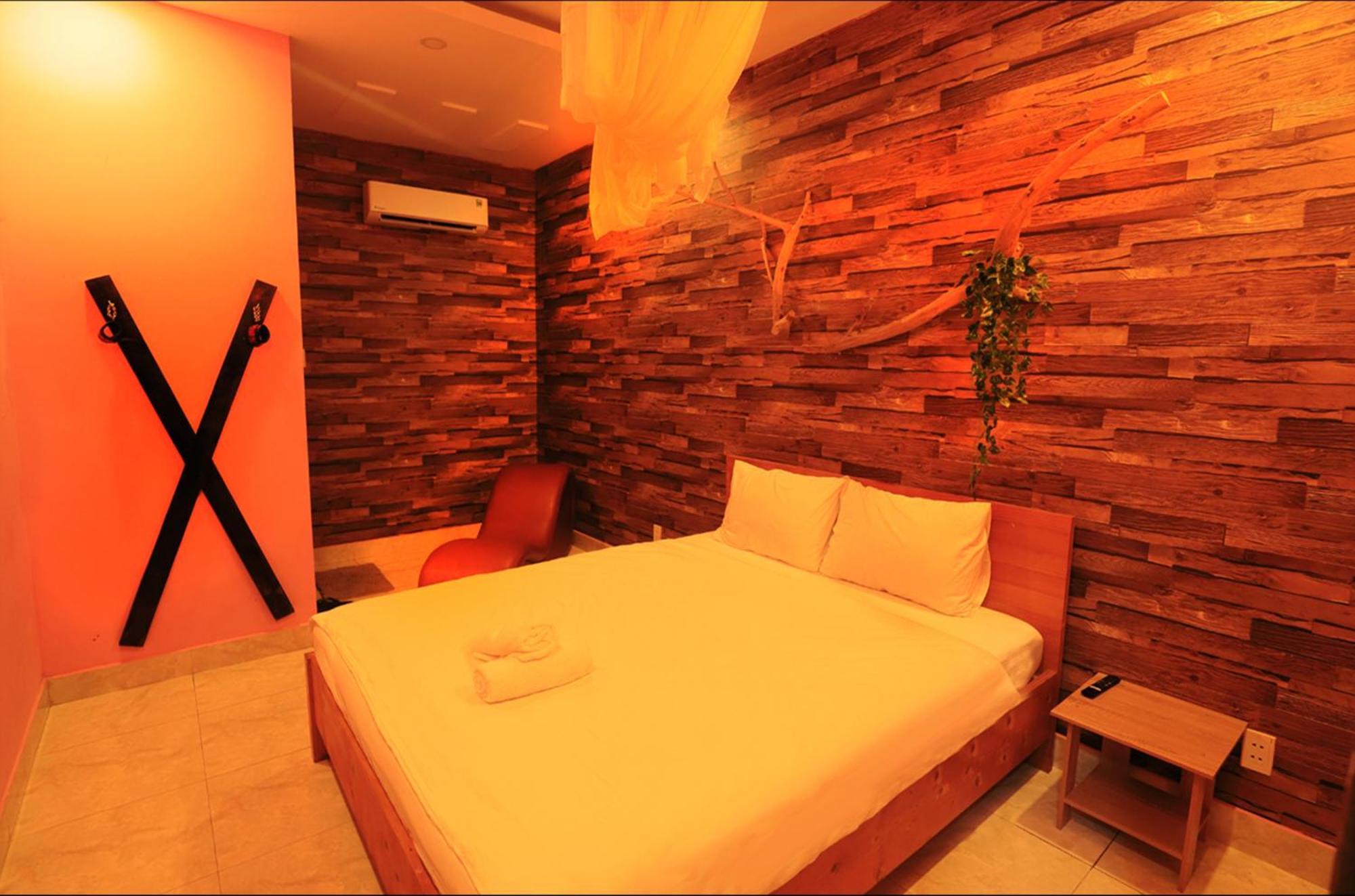 Loove Hotel 3 Ho Chi Minh City Exterior photo