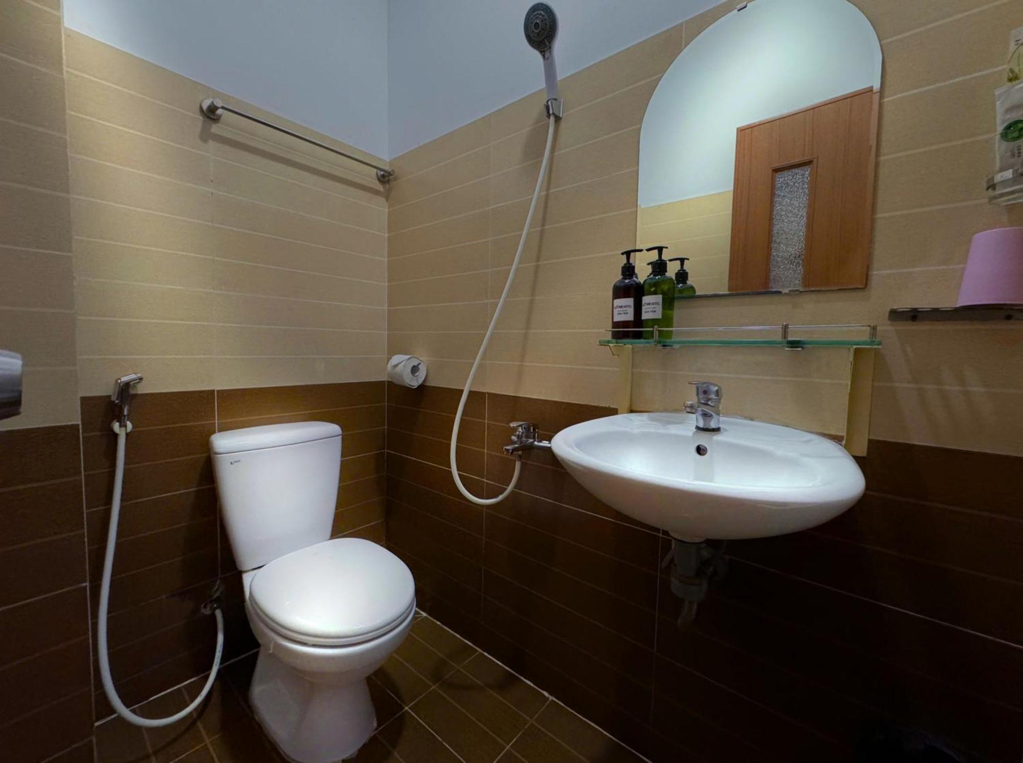 Loove Hotel 3 Ho Chi Minh City Exterior photo