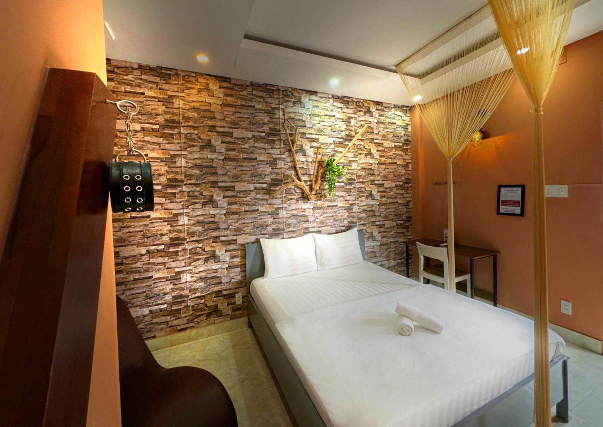 Loove Hotel 3 Ho Chi Minh City Exterior photo
