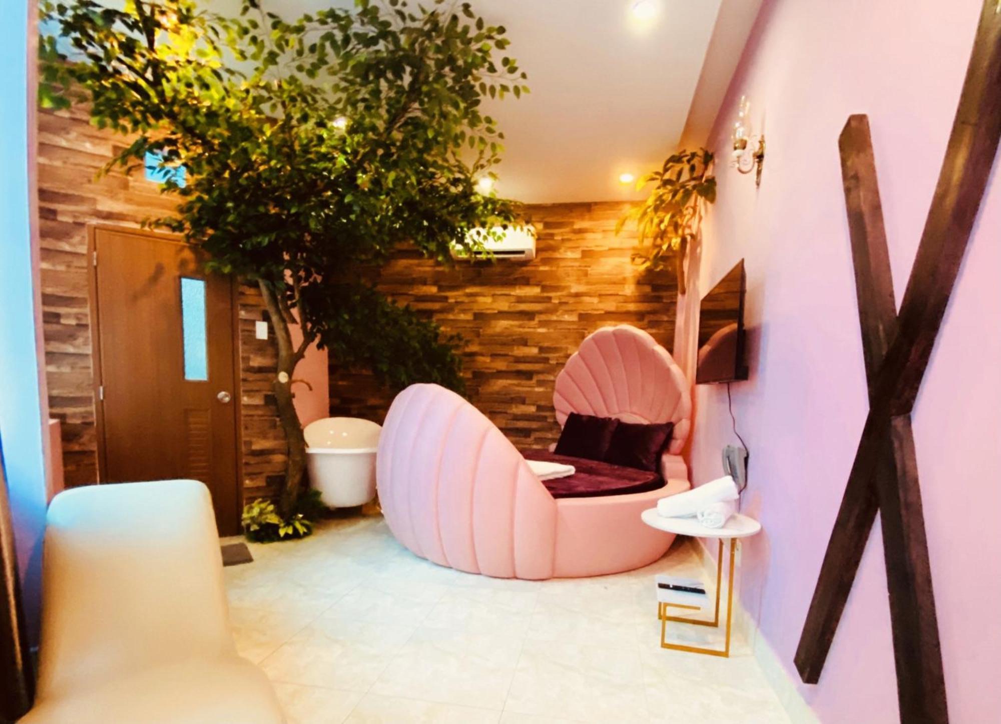 Loove Hotel 3 Ho Chi Minh City Exterior photo