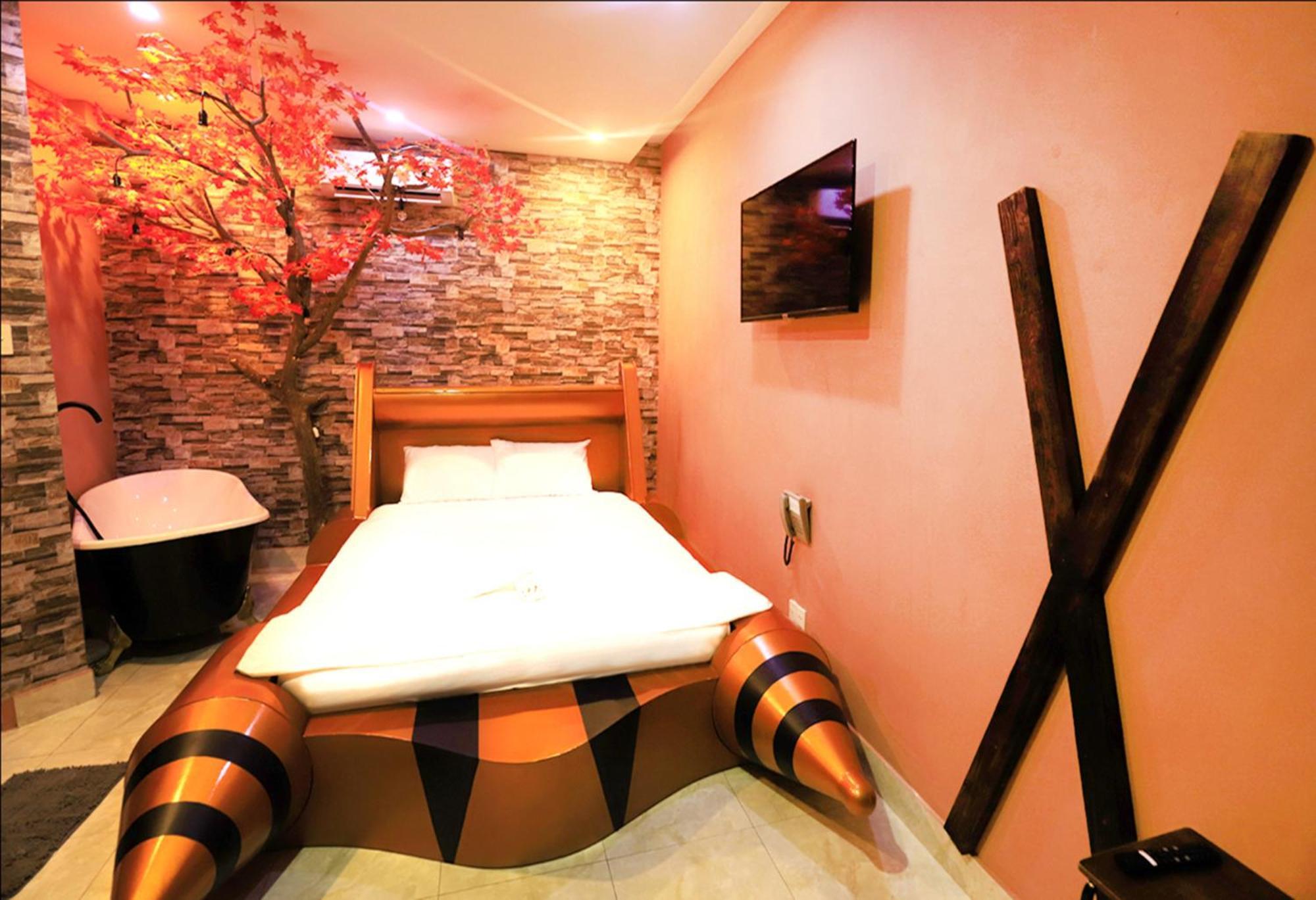 Loove Hotel 3 Ho Chi Minh City Exterior photo